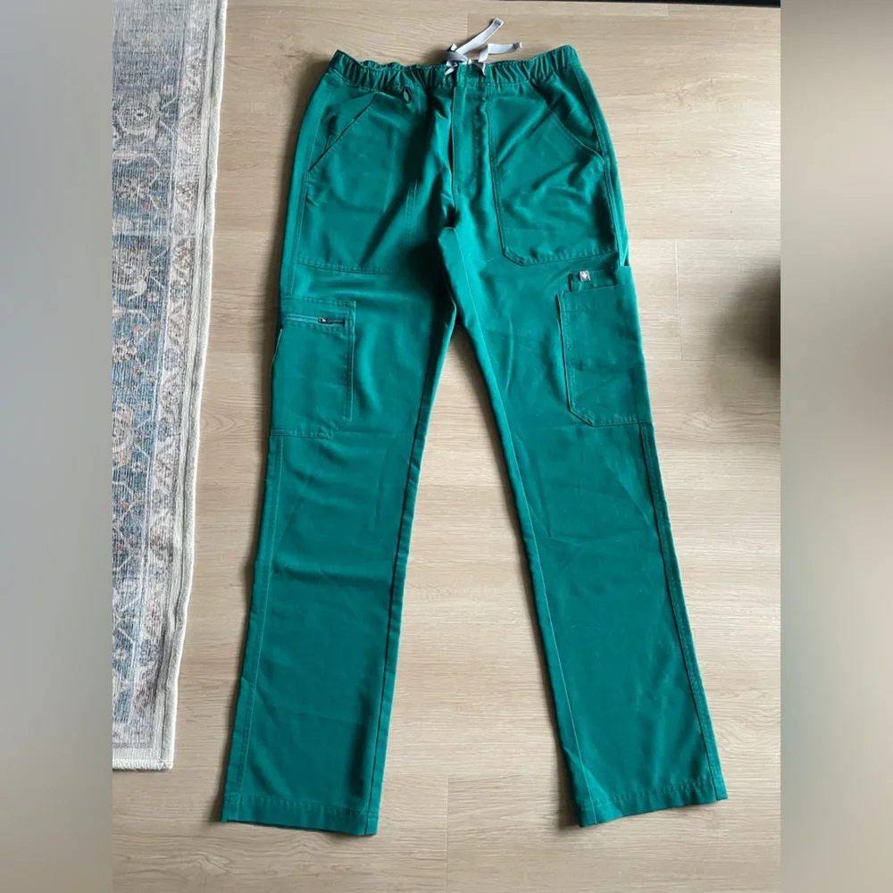 Figs Men's Cargo Pants in Forest Green